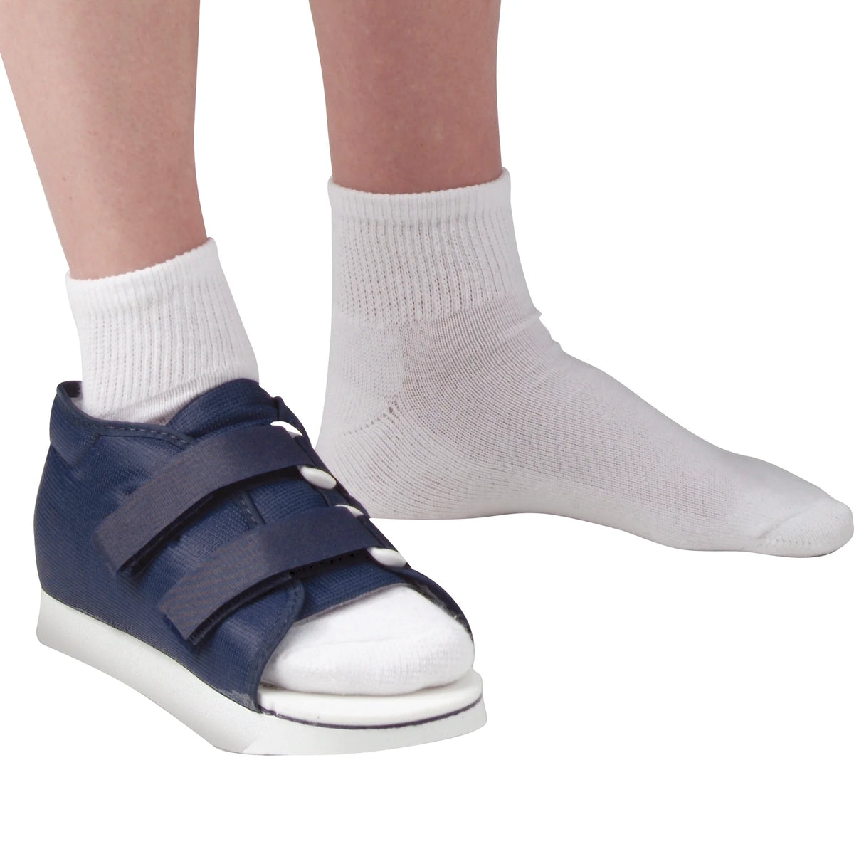 DeRoyal Aegis Post-Op Shoe